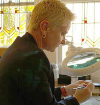 Kerri Wilson, ocularist in Sydney, creating custom prosthetic and artificial eyes